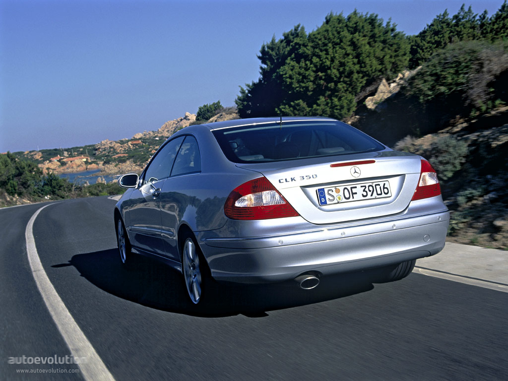Mercedes Benz E-Klasse Coupe And Predecessors photo 4