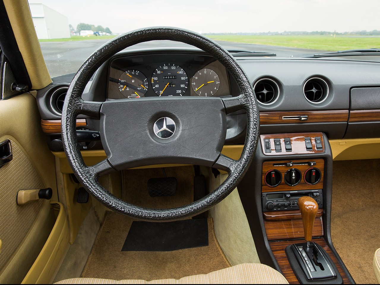 Mercedes Benz E-Klasse Coupe And Predecessors photo 29