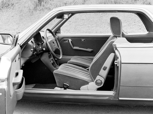 Mercedes Benz E-Klasse Coupe And Predecessors photo 30