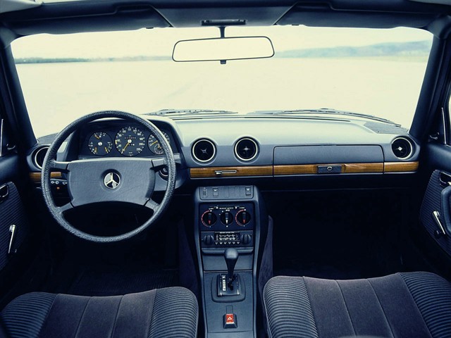 Mercedes Benz E-Klasse Coupe And Predecessors photo 31