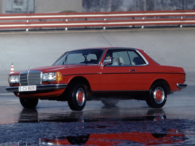 Mercedes Benz E-Klasse Coupe And Predecessors photo 7