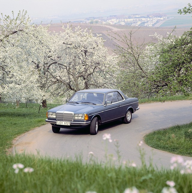 Mercedes Benz E-Klasse Coupe And Predecessors photo 14
