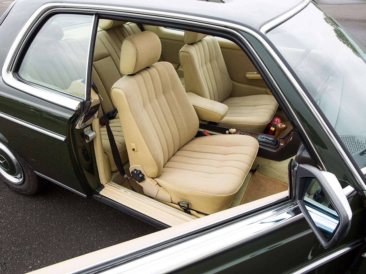 Mercedes Benz E-Klasse Coupe And Predecessors photo 28