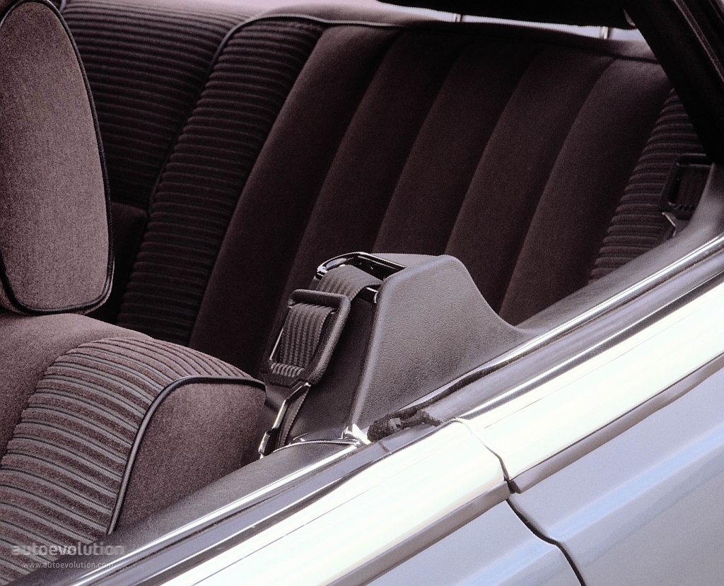 Mercedes Benz E-Klasse Coupe And Predecessors photo 27