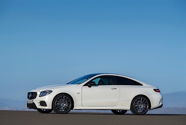 Mercedes Benz E-Klasse Coupe And Predecessors photo 4