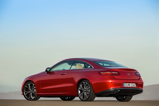 Mercedes Benz E-Klasse Coupe And Predecessors photo 8