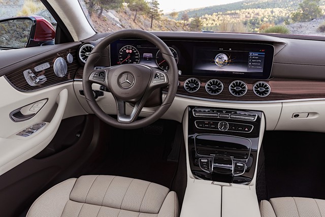 Mercedes Benz E-Klasse Coupe And Predecessors photo 42