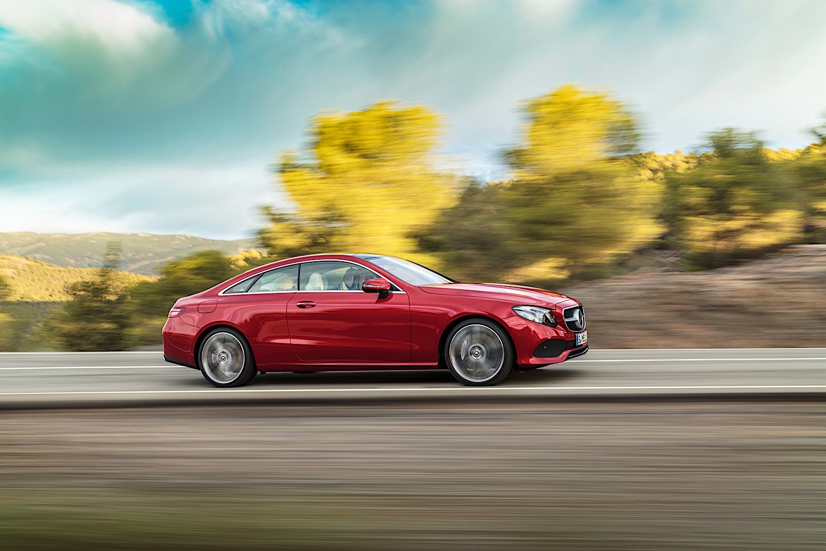 Mercedes Benz E-Klasse Coupe And Predecessors photo 26