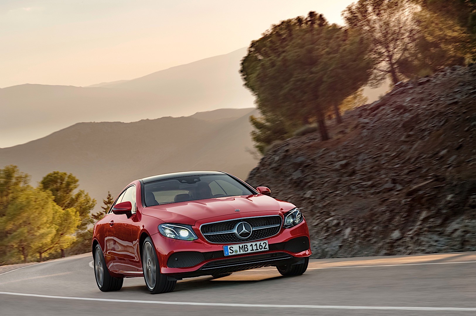 Mercedes Benz E-Klasse Coupe And Predecessors photo 27