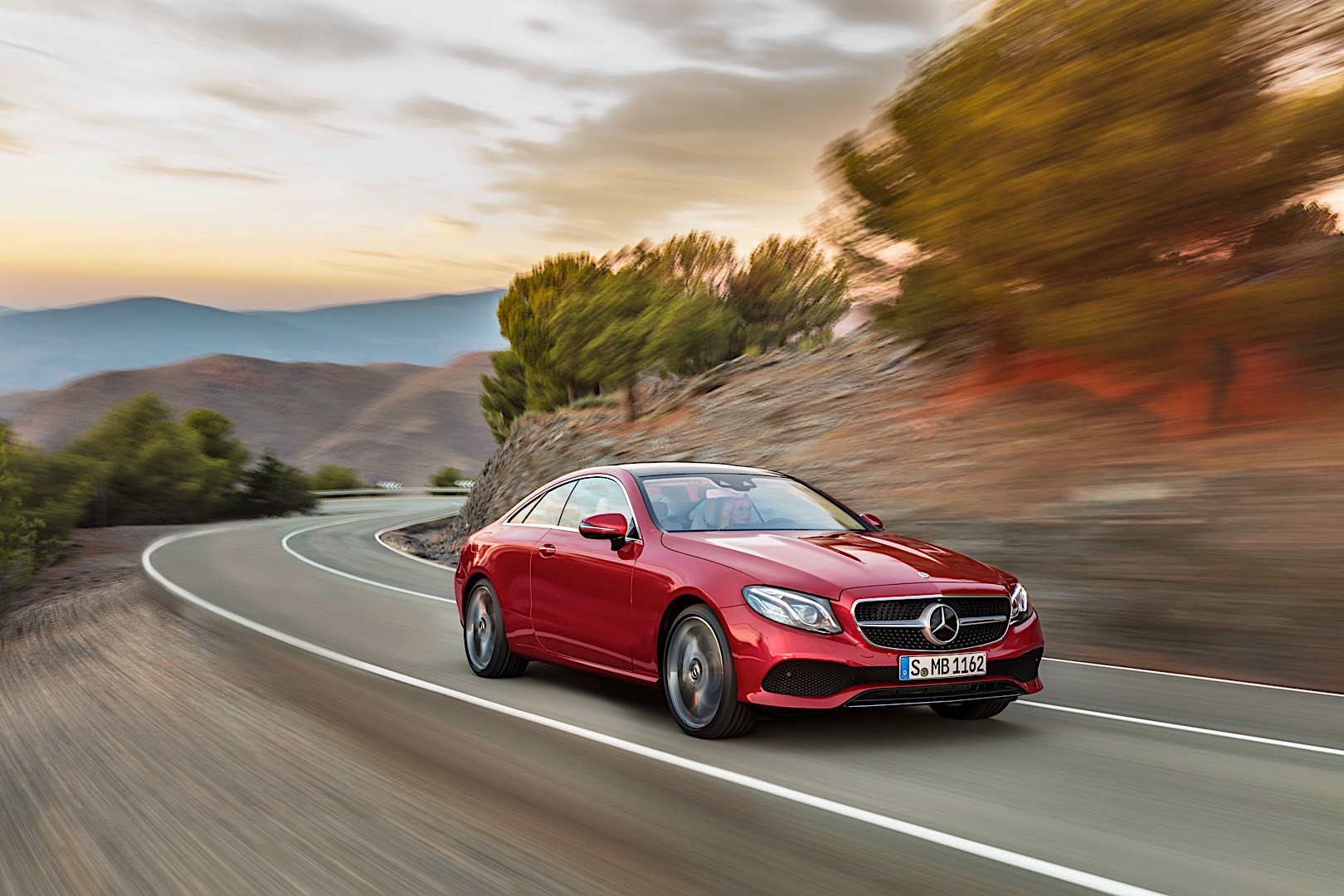 Mercedes Benz E-Klasse Coupe And Predecessors photo 28