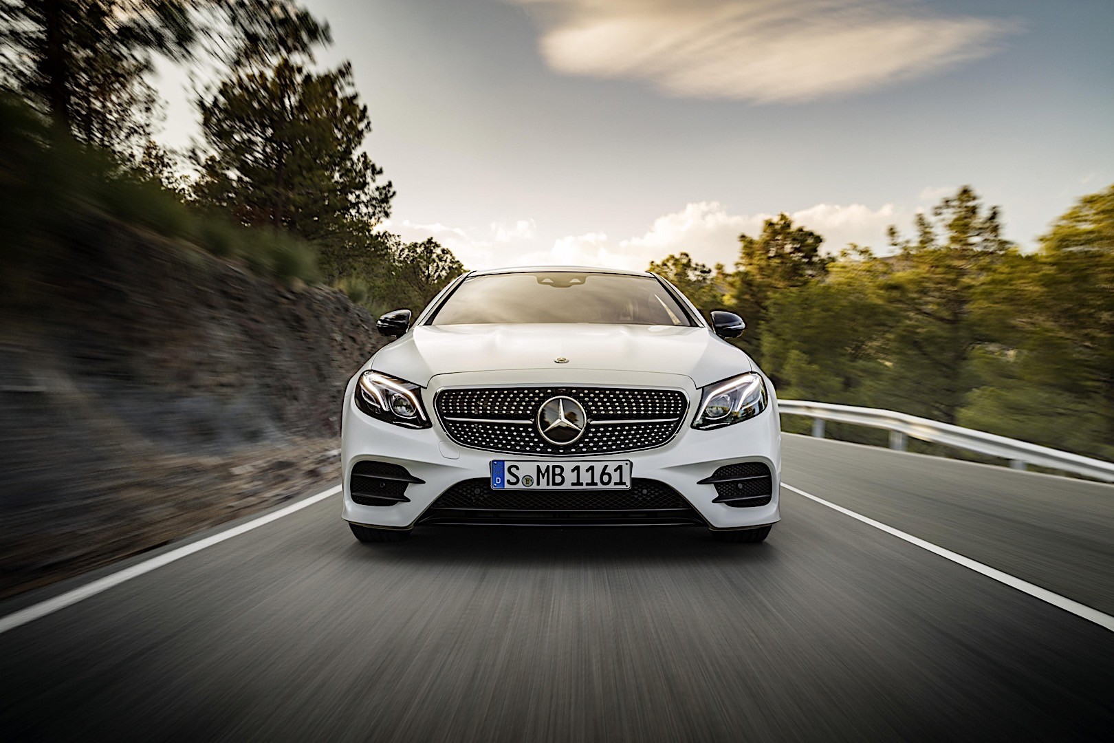 Mercedes Benz E-Klasse Coupe And Predecessors photo 37