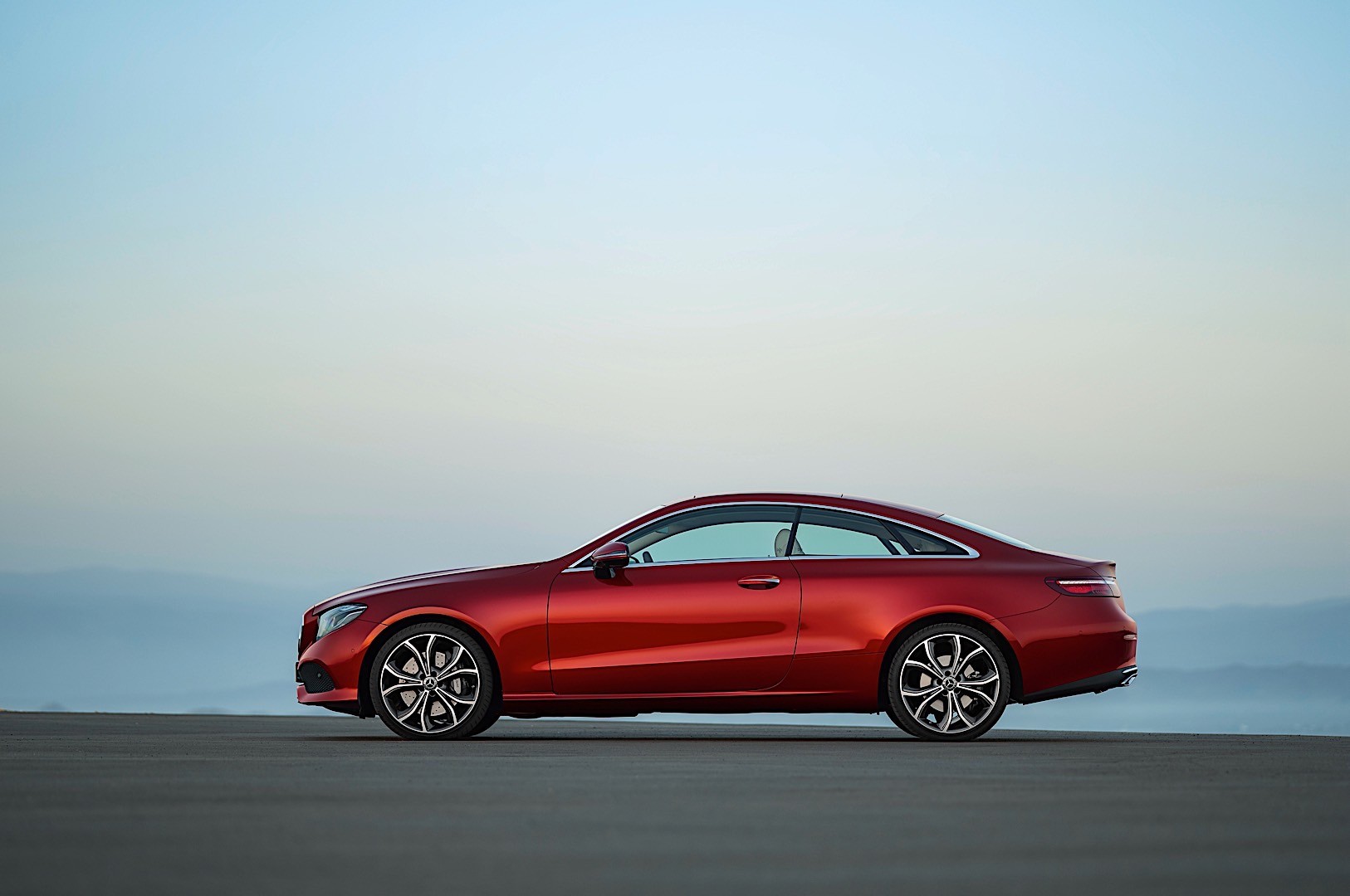 Mercedes Benz E-Klasse Coupe And Predecessors photo 38