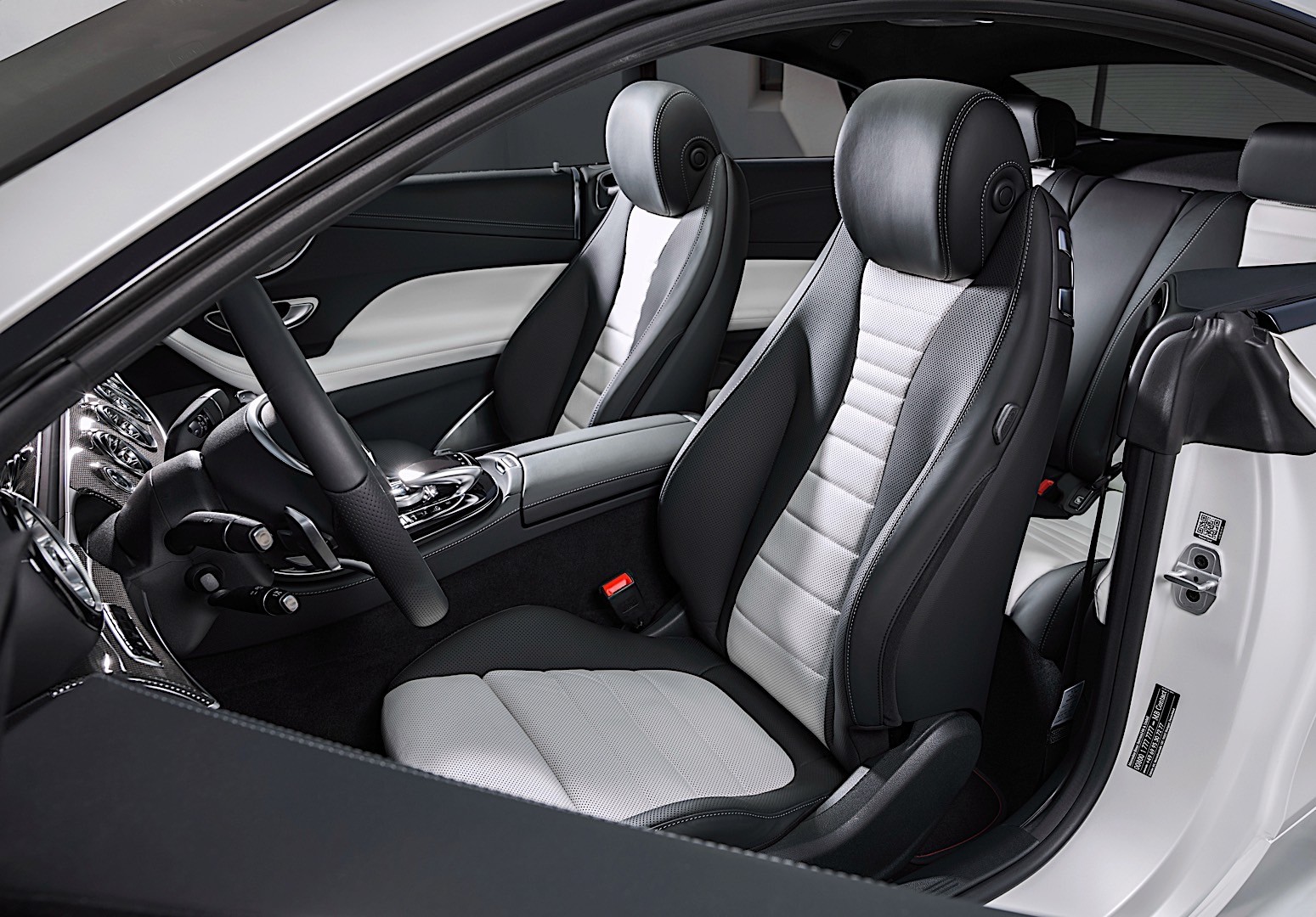 Mercedes Benz E-Klasse Coupe And Predecessors photo 49