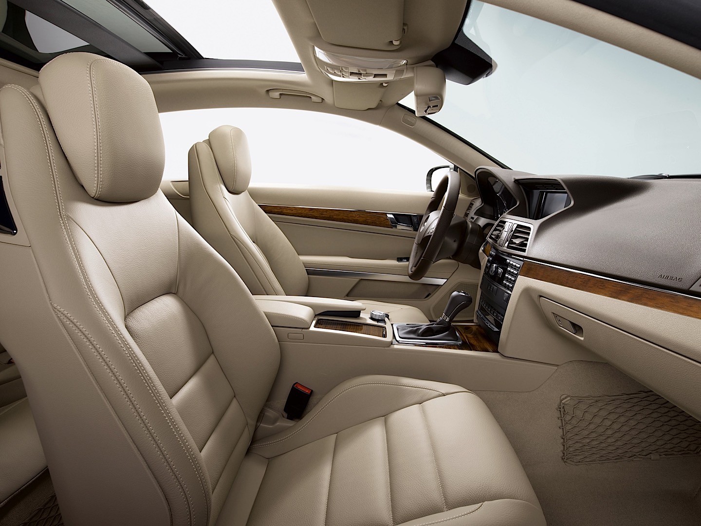 Mercedes Benz E-Klasse Coupe And Predecessors photo 95