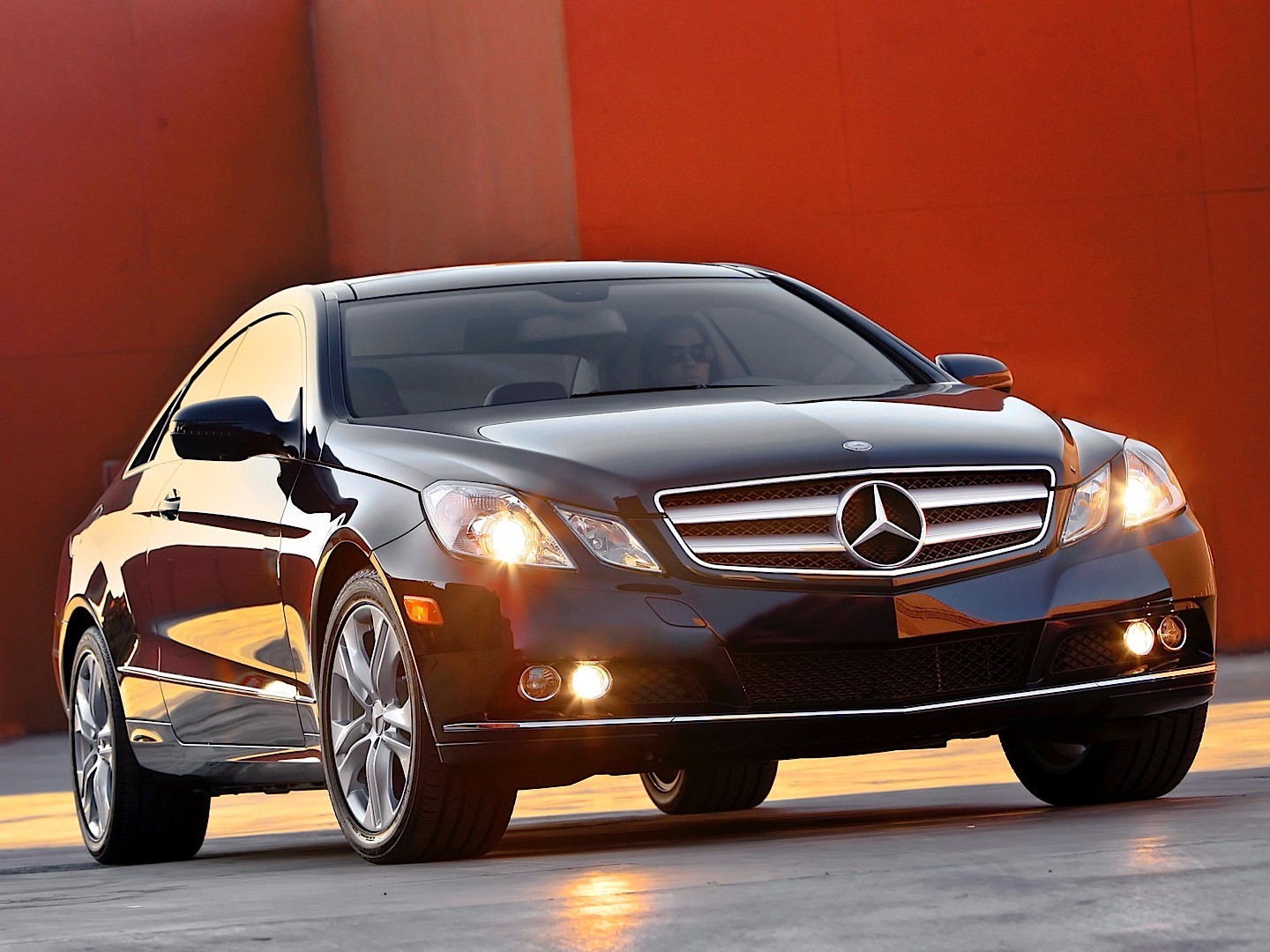 Mercedes Benz E-Klasse Coupe And Predecessors photo 8