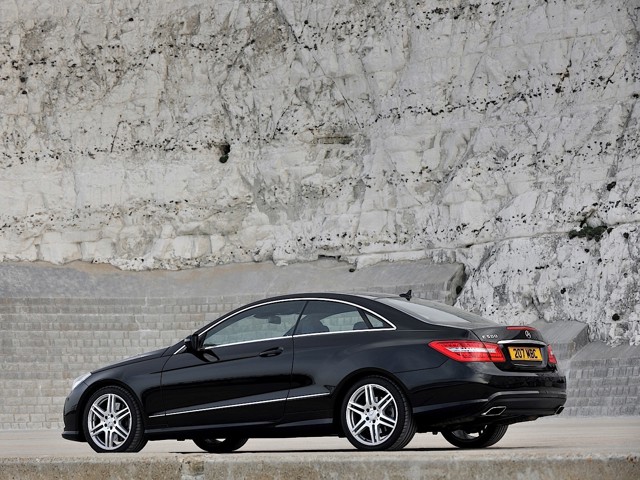 Mercedes Benz E-Klasse Coupe And Predecessors photo 15