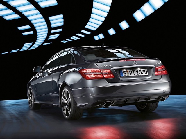 Mercedes Benz E-Klasse Coupe And Predecessors photo 24