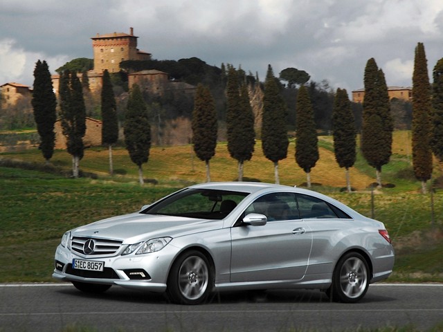 Mercedes Benz E-Klasse Coupe And Predecessors photo 27