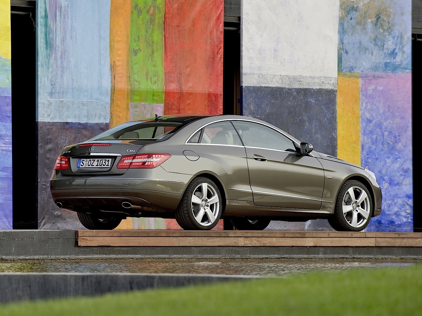 Mercedes Benz E-Klasse Coupe And Predecessors photo 29