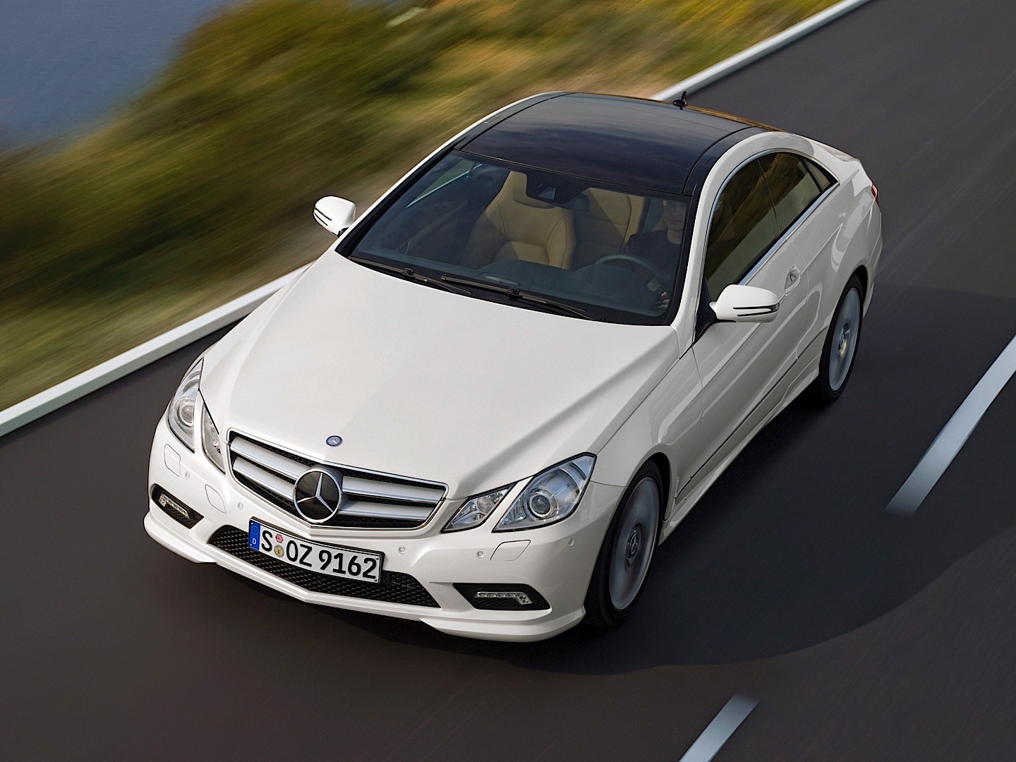 Mercedes Benz E-Klasse Coupe And Predecessors photo 32