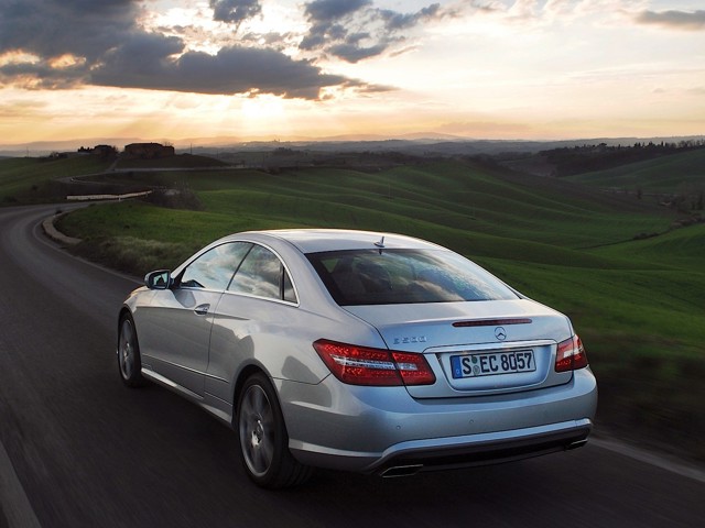 Mercedes Benz E-Klasse Coupe And Predecessors photo 39