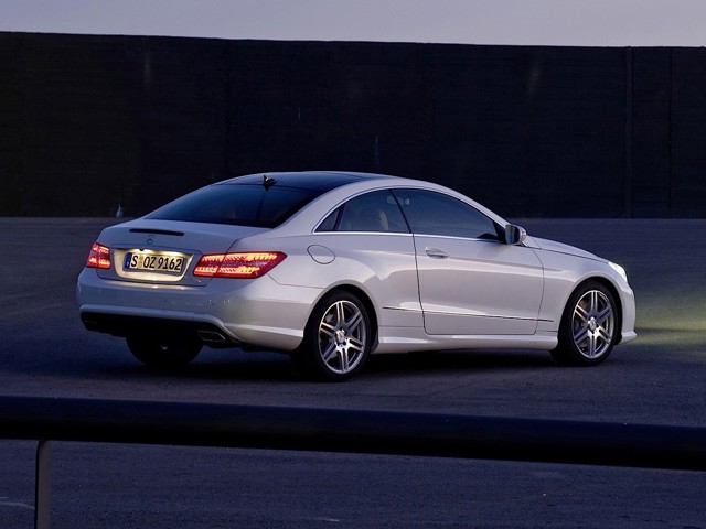 Mercedes Benz E-Klasse Coupe And Predecessors photo 45