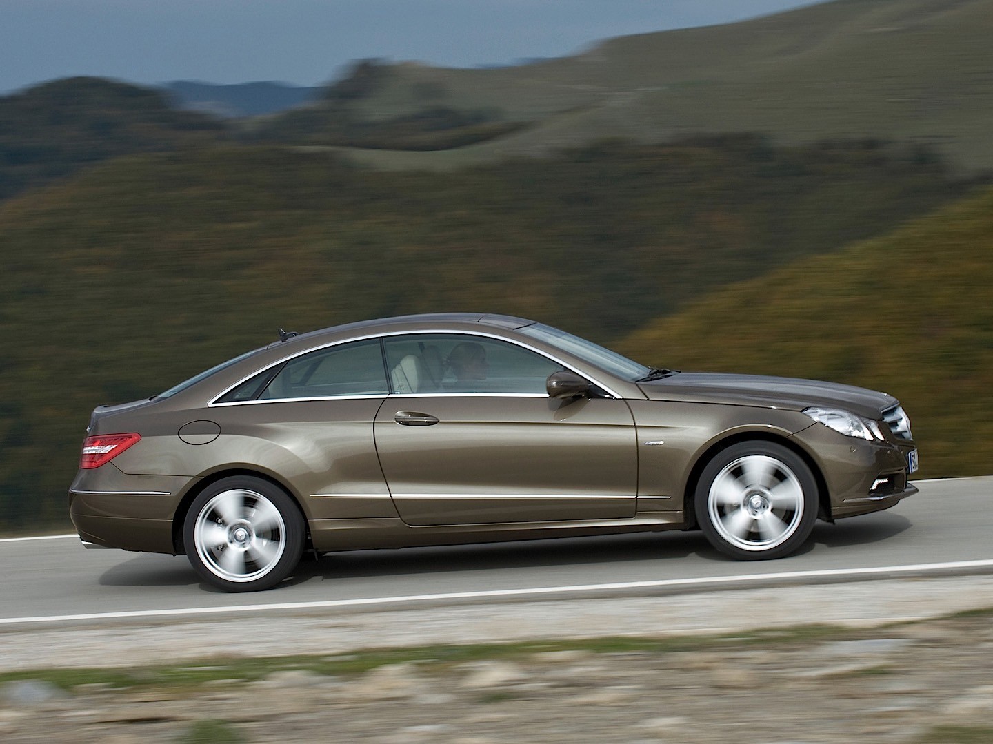 Mercedes Benz E-Klasse Coupe And Predecessors photo 47