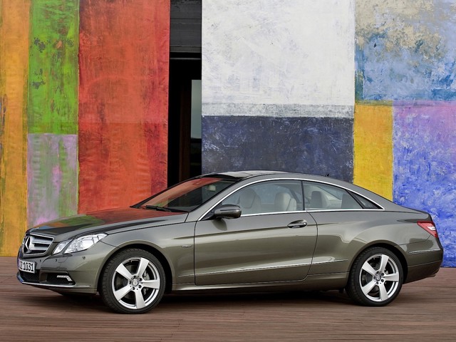 Mercedes Benz E-Klasse Coupe And Predecessors photo 50