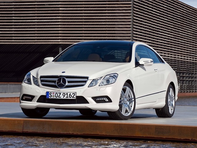 Mercedes Benz E-Klasse Coupe And Predecessors photo 51