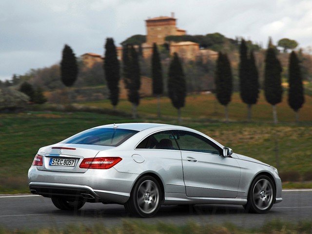 Mercedes Benz E-Klasse Coupe And Predecessors photo 52