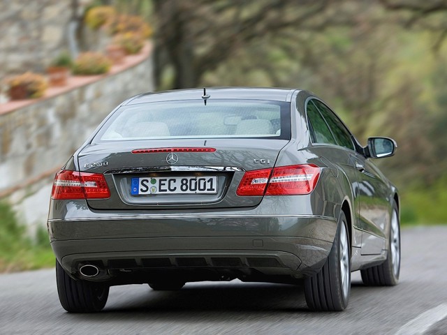 Mercedes Benz E-Klasse Coupe And Predecessors photo 57