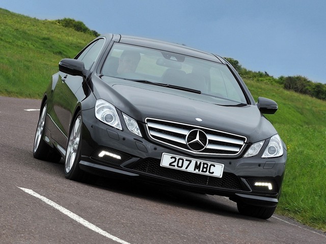 Mercedes Benz E-Klasse Coupe And Predecessors photo 60