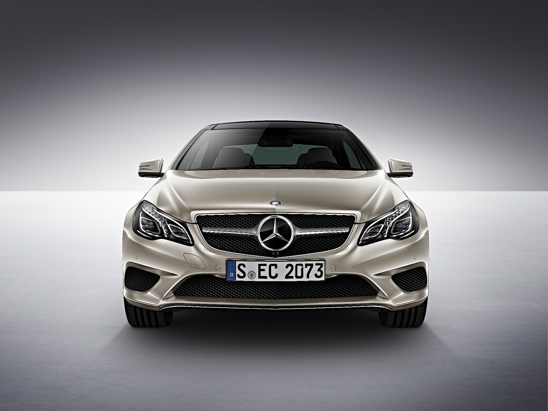 Mercedes Benz E-Klasse Coupe And Predecessors photo 19