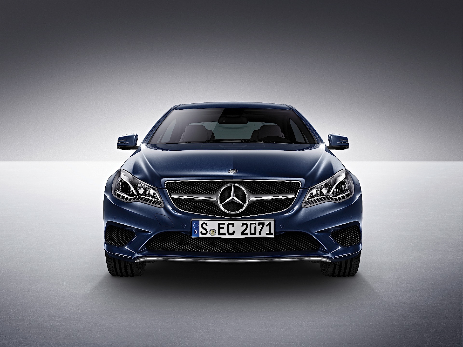 Mercedes Benz E-Klasse Coupe And Predecessors photo 30