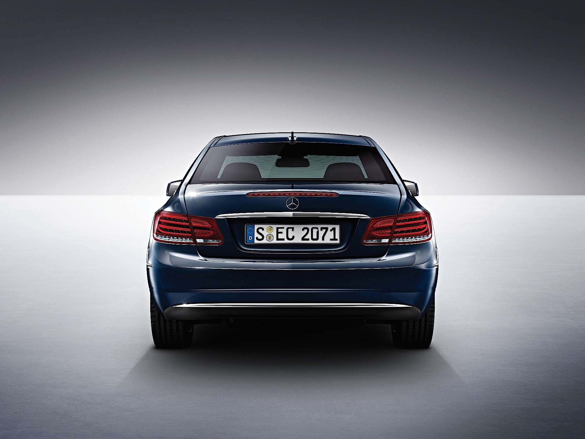 Mercedes Benz E-Klasse Coupe And Predecessors photo 33