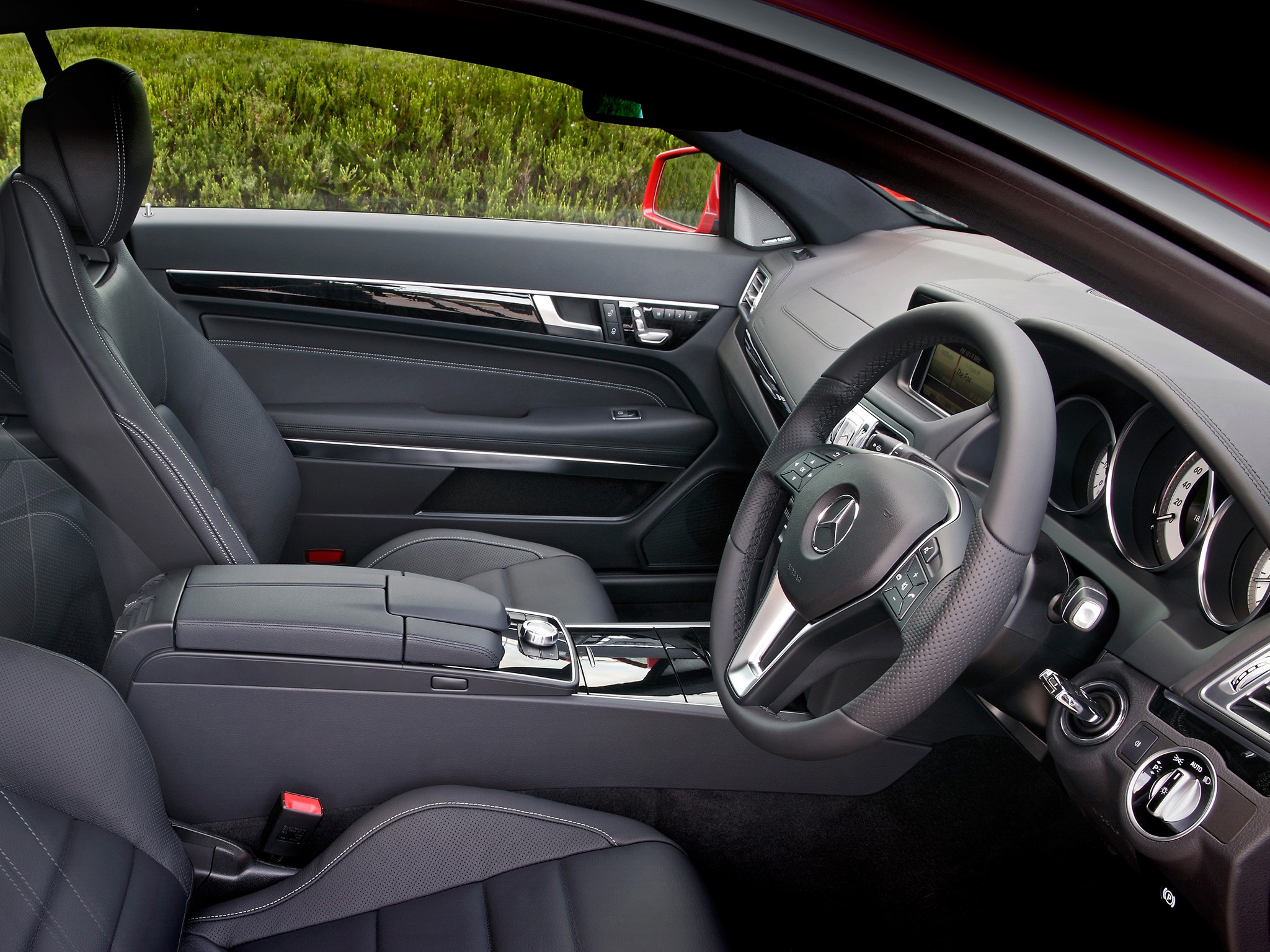 Mercedes Benz E-Klasse Coupe And Predecessors photo 76