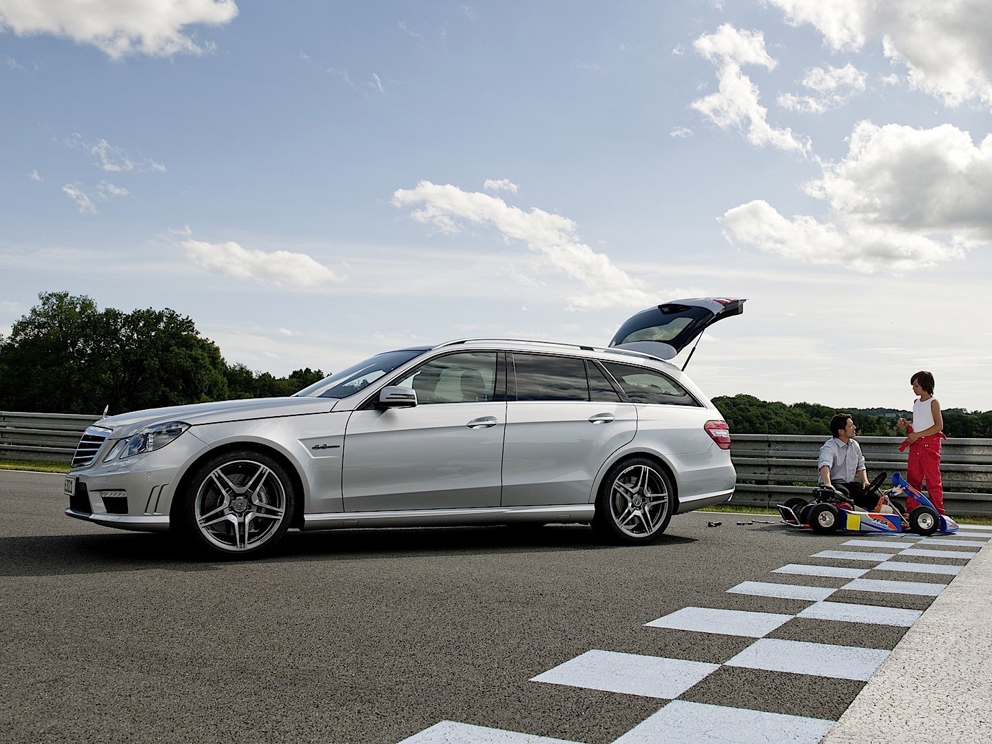 Mercedes Benz E-Klasse T-Modell Amg photo 27