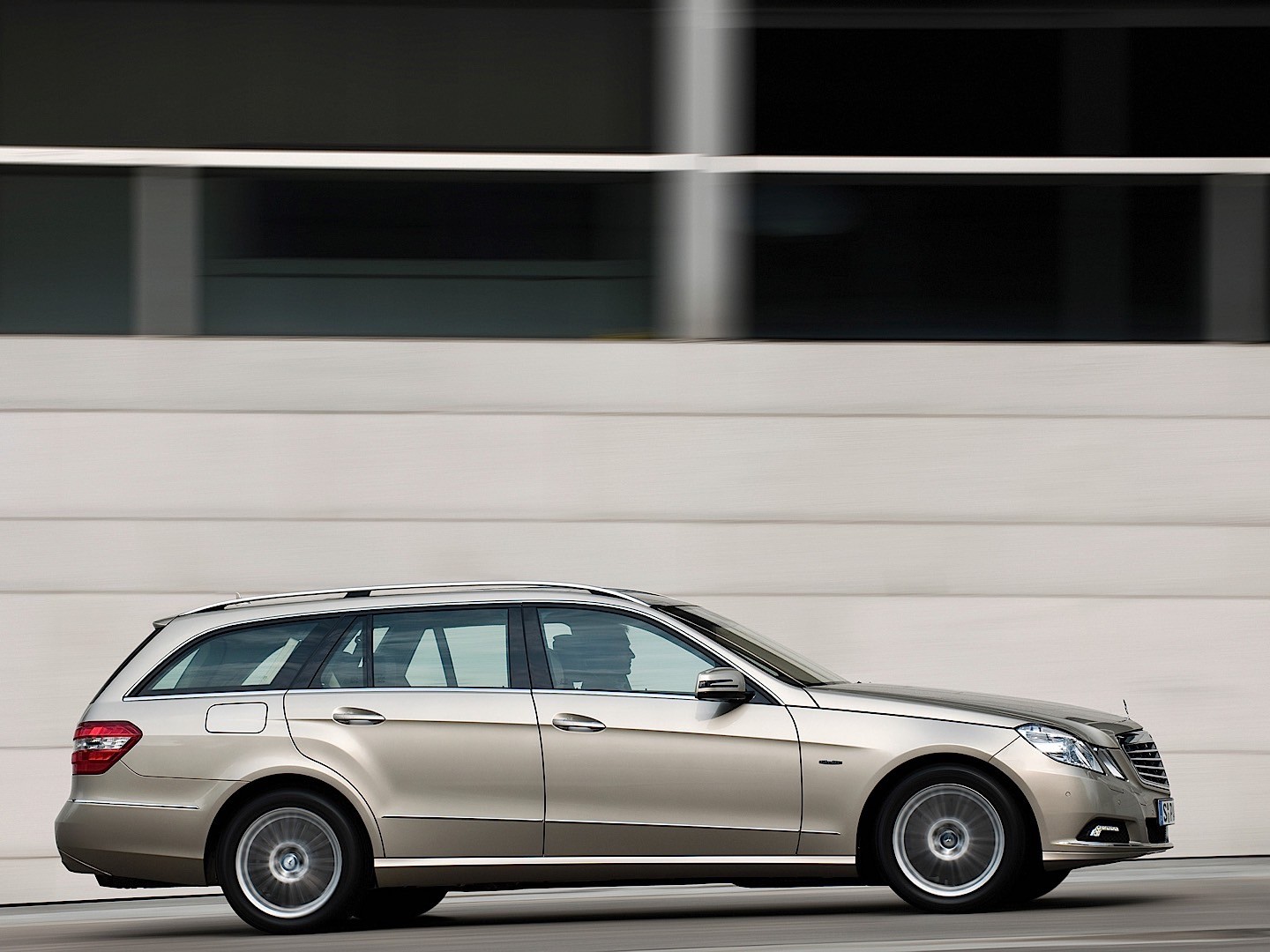 Mercedes Benz E-Klasse T-Modell photo 32