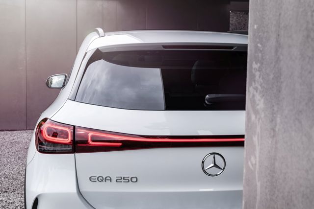Mercedes Benz Eqa Foto 15