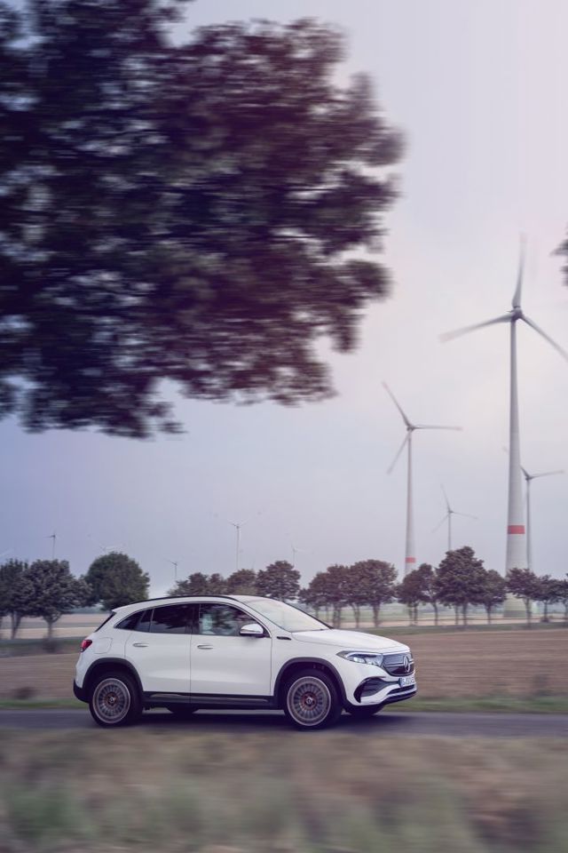 Mercedes Benz Eqa Foto 2