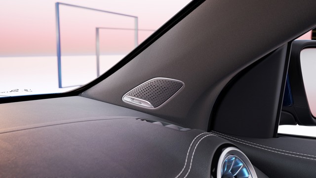 Mercedes Benz Eqa photo 34