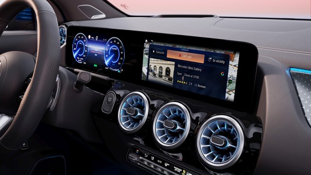 Mercedes Benz Eqa photo 42