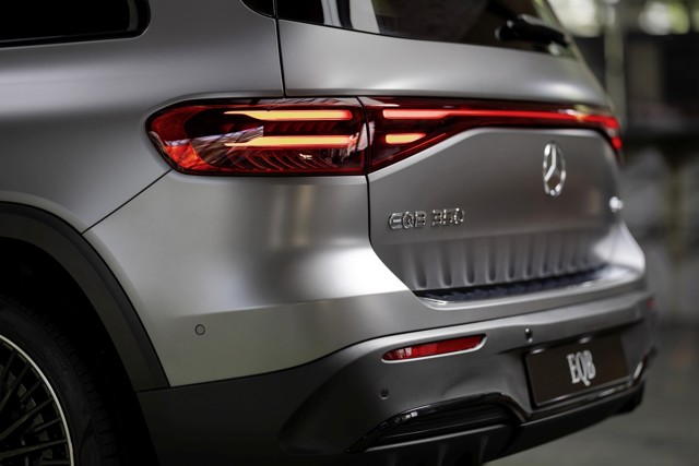 Mercedes Benz Eqa photo 7