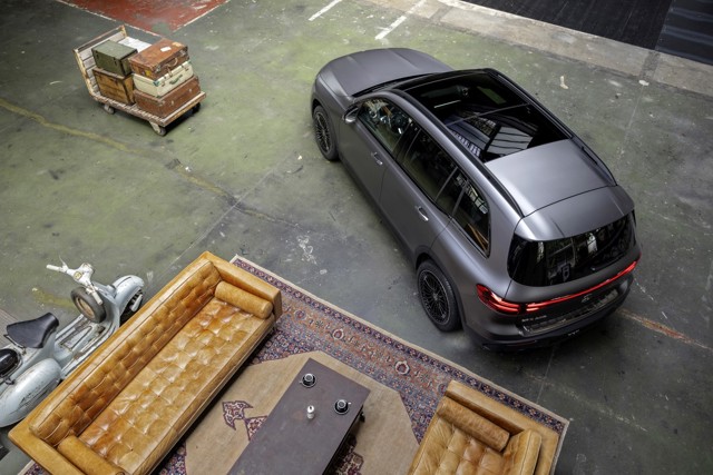 Mercedes Benz Eqa photo 9