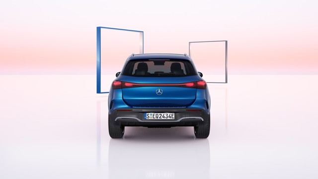 Mercedes Benz Eqa photo 12