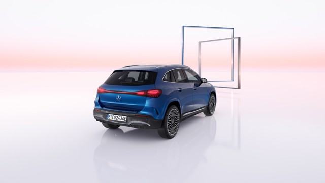 Mercedes Benz Eqa photo 13