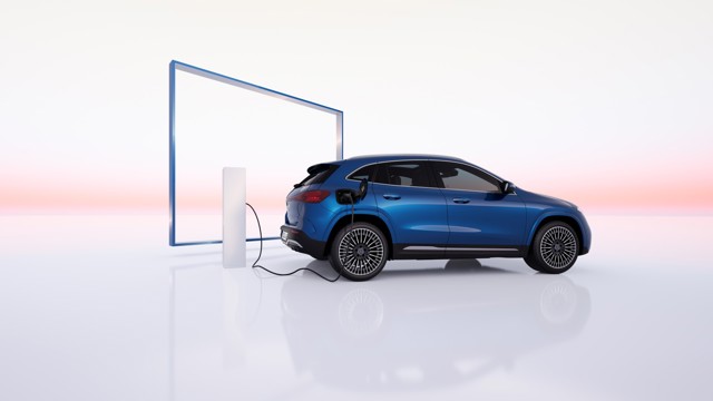 Mercedes Benz Eqa photo 14