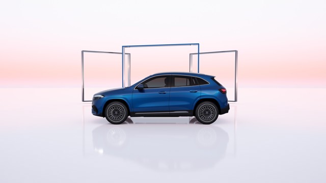 Mercedes Benz Eqa photo 15