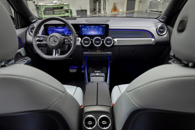 Mercedes Benz Eqa photo 30