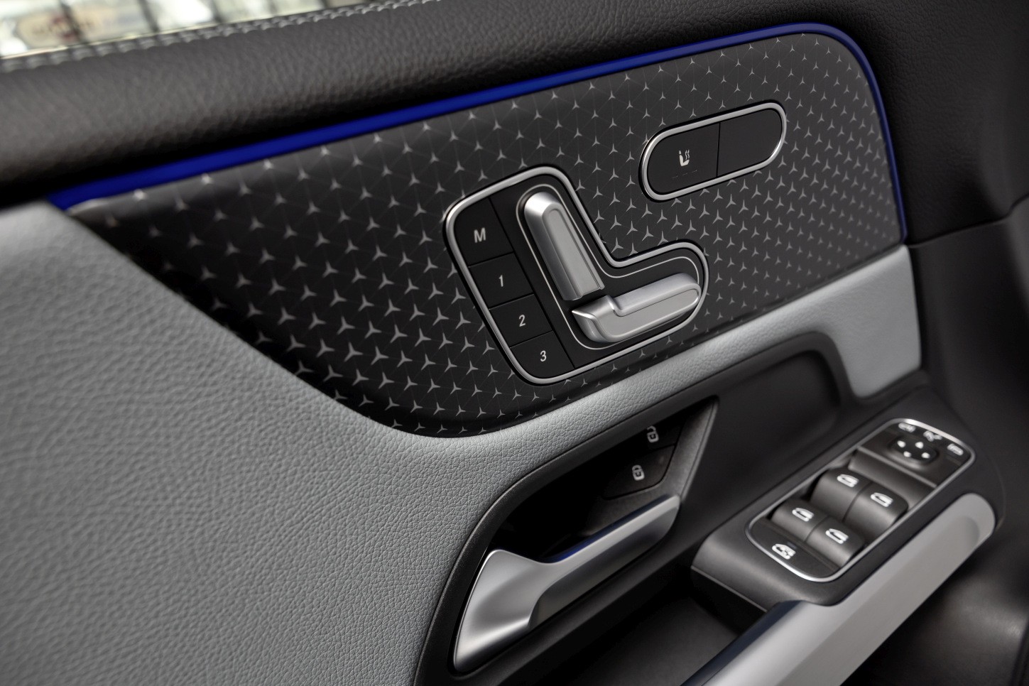 Mercedes Benz Eqa photo 32